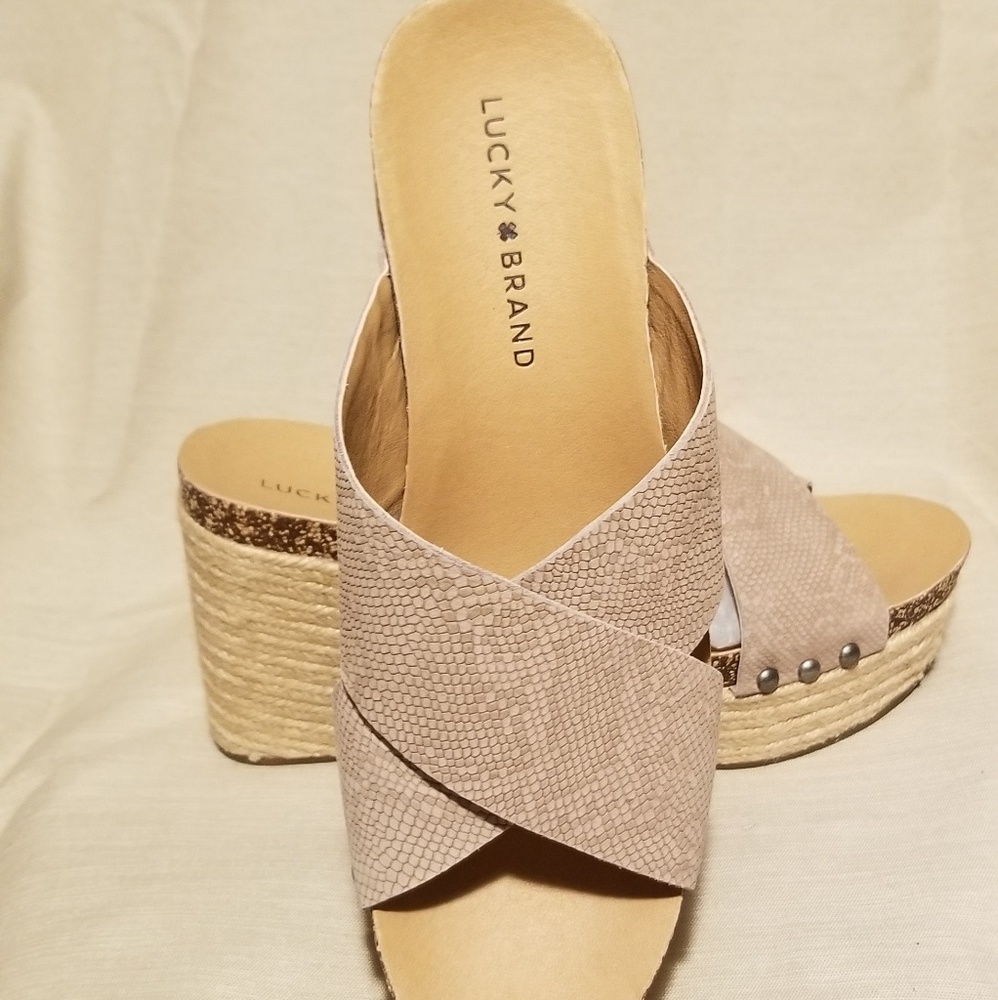 Lucky Brand Wedge Espadrilles - Picture 2 of 4